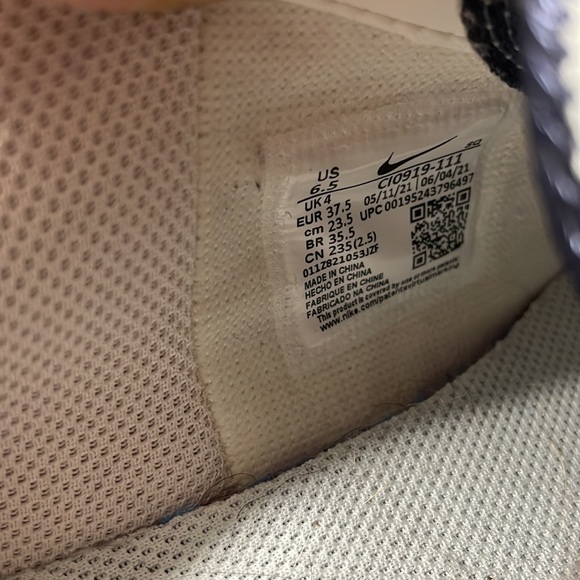 Women’s Nike Air Force 1 - Picture 7 of 7